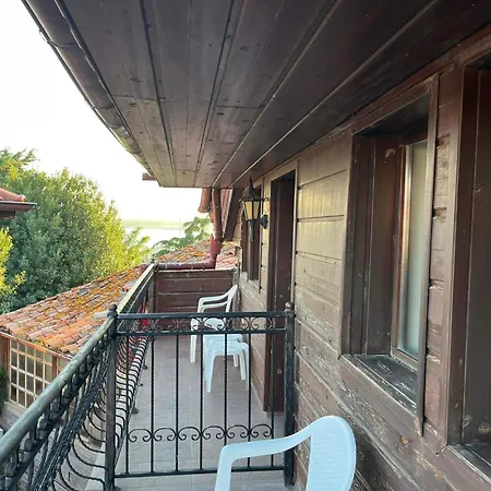 Rony ホテル ネセバル